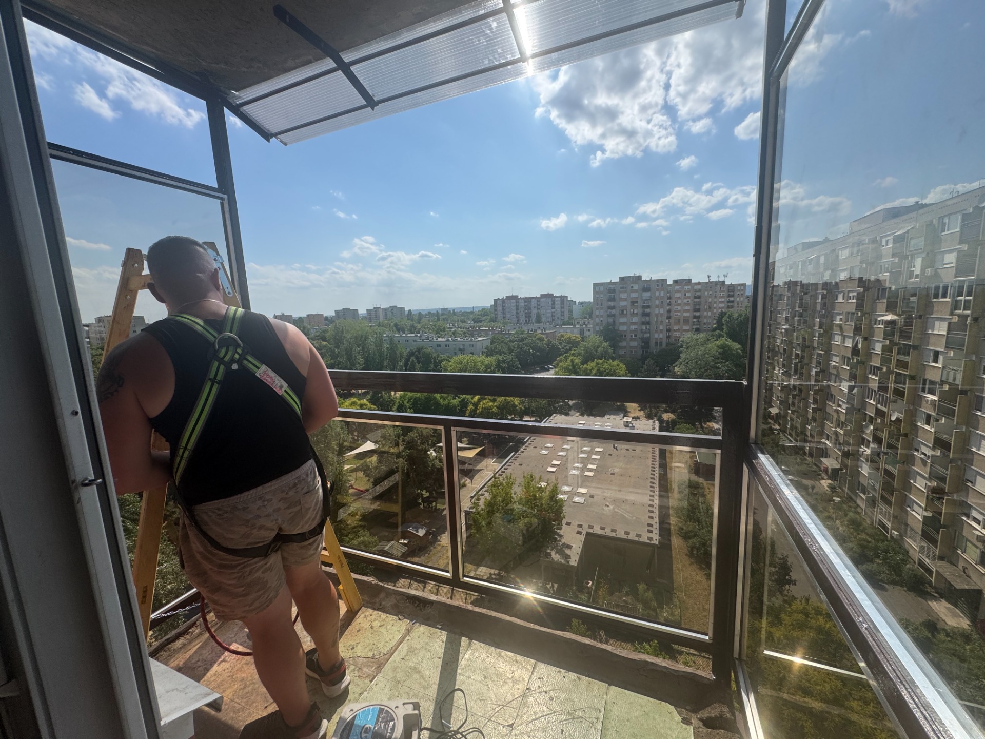 2025.06.25 Teljes erkély felújítás